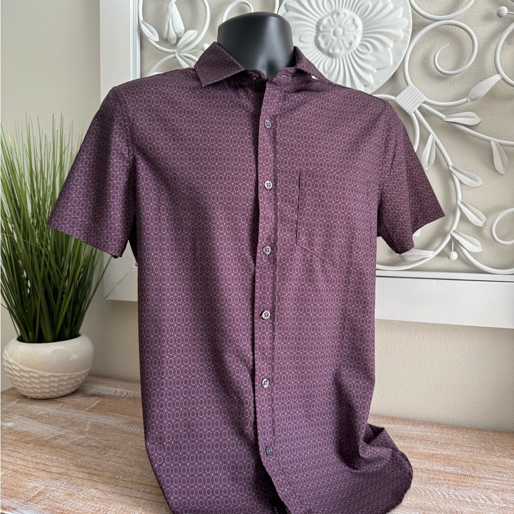 Tahari Sueded Slim Fit Men’s Print Short Sleeved Shirt